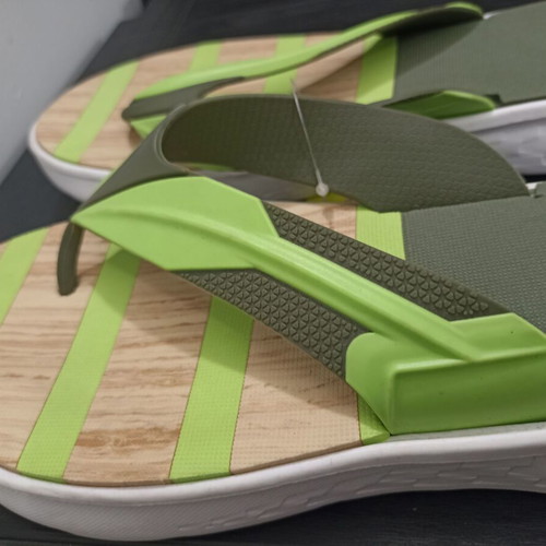 Men's Anatomical Flip Flops Size 45 New, Green