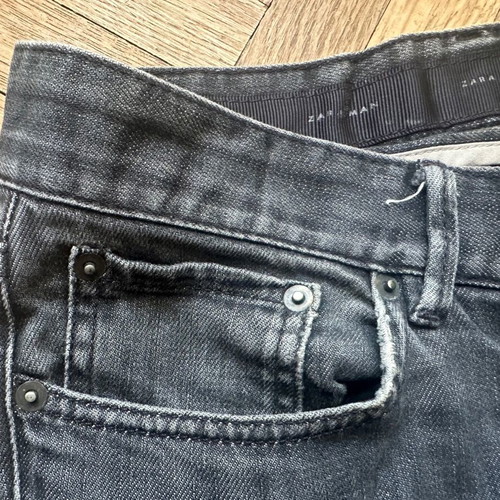 Zara black pants size 38 used with button damage