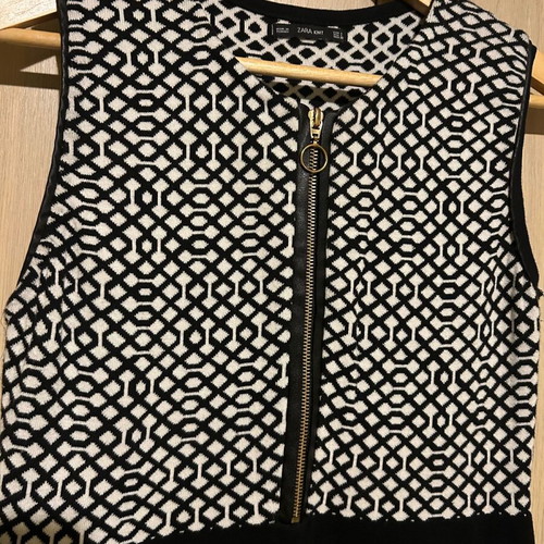 Zara winter dress with black and white… - € 12,00