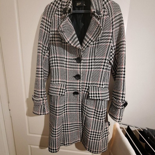 Women's wool plaid coat like new, pie de poul