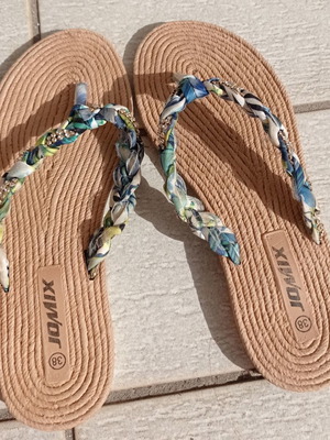 Straw slippers used, size 38, beige