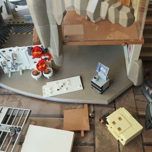 Playmobil 4875 μεταχειρισμένο με ελλείψεις και αρκετά extra