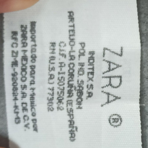 Zara skirt black with flowers like new, size XS
