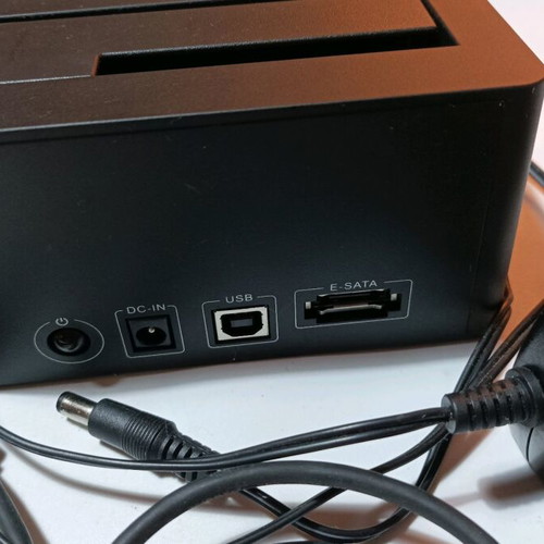 Sharkoon SATA Quickport PRO docking station SATA 2.5" & 3.5" like new with cable and power supply