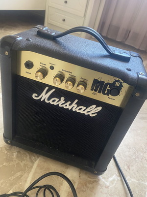 Ενισχυτής Marshall 10 Watt σαν καινούργιος με καλώδιο και εγχειρίδιο