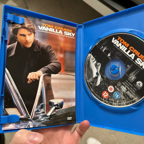 Vanilla Sky DVD like new with subtitles