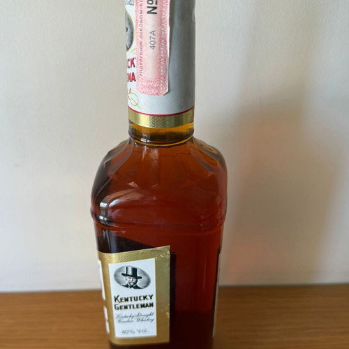 Bourbon Kentucky Gentleman 1986 like new, sealed
