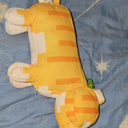 Minecraft Ginger Cat Keychain like new