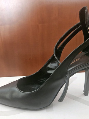 Gianna Kazakou pumps like new, black, size 37 with ankle strap