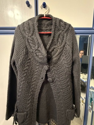 Wool women's cardigan handmade like new, gray with pockets