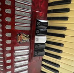 Parrot accordion