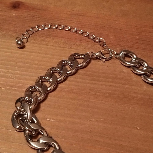 Choker necklace solid with snakes in like new condition