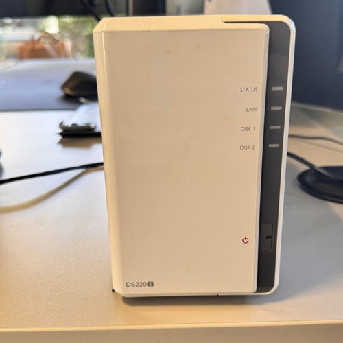 Synology DS220j used, without disks, with power supply