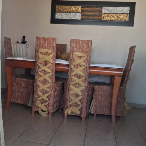 Dining table like new, solid cherry wood, 1.65×0.87 closed, 2.50 open