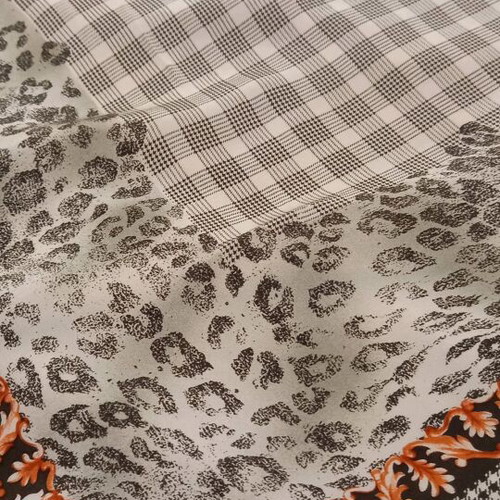 Codello scarf like new, 100% silk, multicolored 85×85
