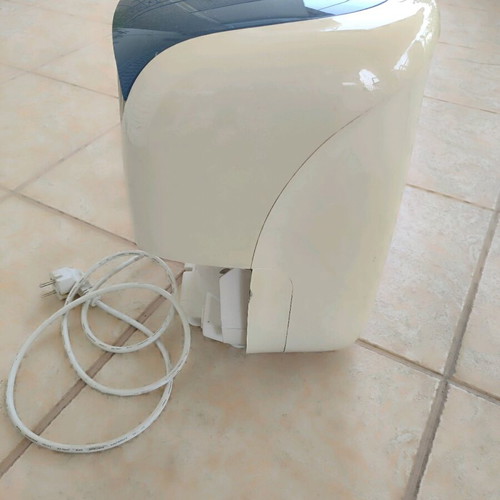 Olimpia Splendid Aquaria Compact dehumidifier like new, 12lt compressor