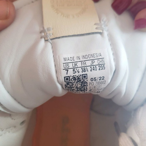 Adidas original women's sneakers size 38 like new, white beige
