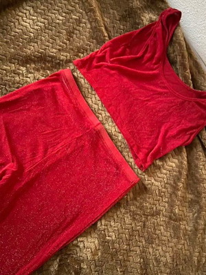 C through set with glitter XXL like new, red