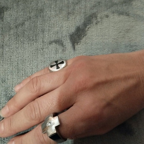 Two steel women's rings used, pack