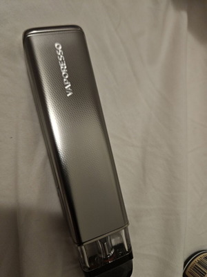 Vaporesso Xros 6 Mini like new with 20ml liquid