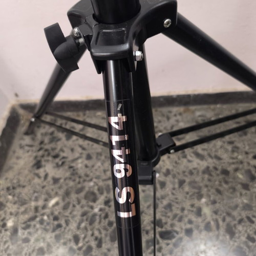 Photographic tripods new, large up to 5 meters with spotlights