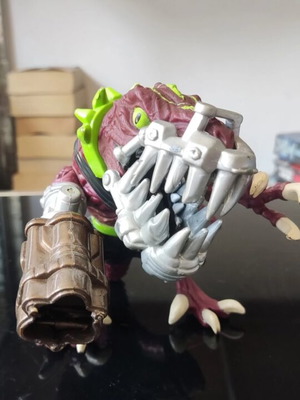 Extreme Dinosaurs Bad Rap figure
