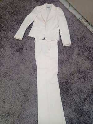 Happening suit new, size 36, cream/ivory color