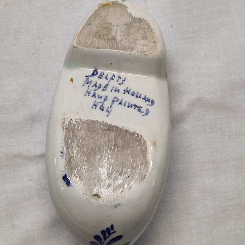 Ashtray shoe used, hand-painted porcelain from Delft Netherlands