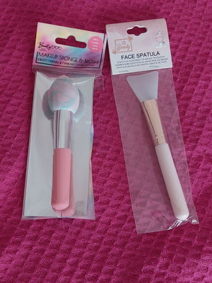 Makeup brushes new, pack