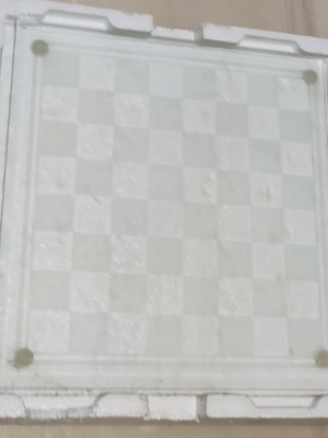 Glass chess like new