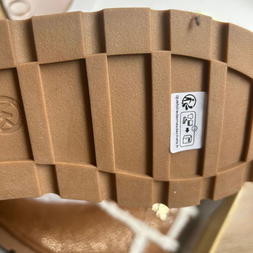 Michael Kors winter boots size 37, beige