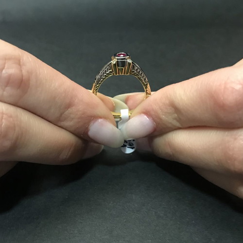 18k ring with ruby and brilliant diamonds new