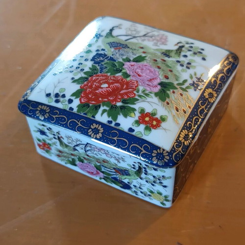 Japanese vintage porcelain box like new with peacock and floral designs