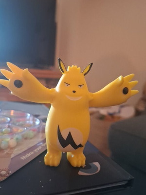 Grizzbolt Pokémon like new