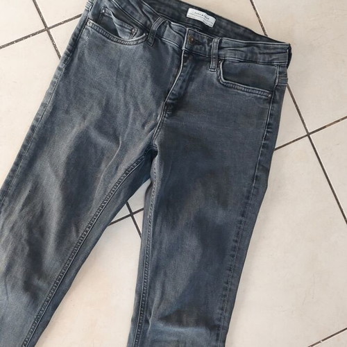 Zara women's flare jeans like new, black and grey