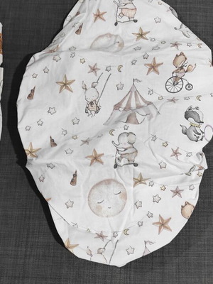 Jukki bassinet sheet 40x80 like new
