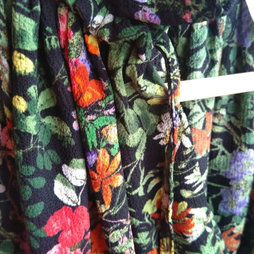 H&M crepe dress like new with ruching and ties M\L multicolor
