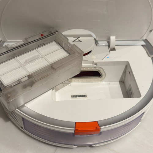 Roborock S7 robot vacuum like new with extra accessories