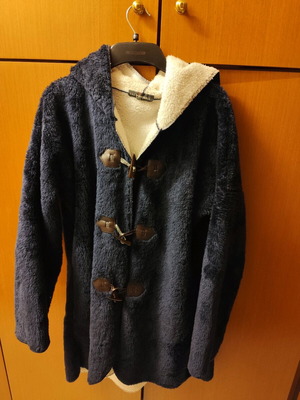 Women's coat dark blue-white like new, size L/XL synthetic fur