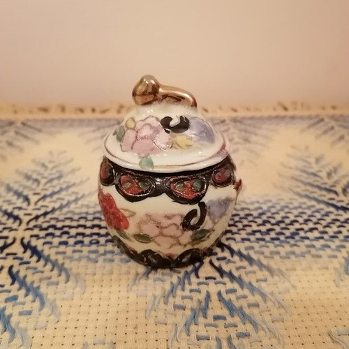 Vintage Japanese Satsuma Miniature Jar 8cm