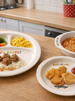 Children's dinnerware set of 3 pieces like new, Italian origin