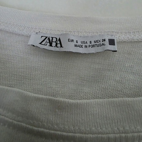 Zara white t-shirt new, small to medium size, round neck