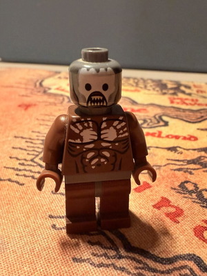 LEGO The Lord Of The Rings Uruk-Hai Berserker figure like new
