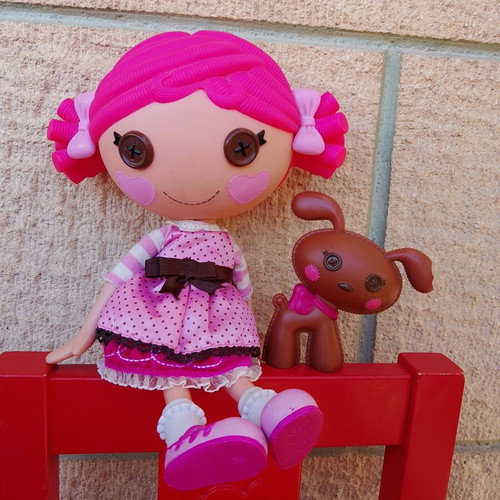 Lalaloopsy Toffee Cocoa Cuddles κούκλα 33εκ. με σοκολατένιο σκυλάκι