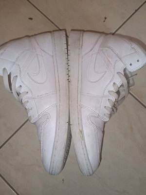Jordan 1 Mid used, size 43, white sneakers