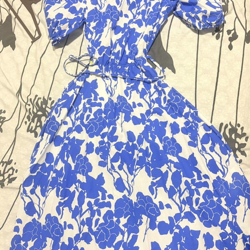 Summer dress like new with back detail, white and blue