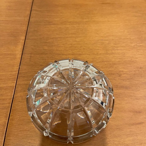Set of 2 crystal ashtrays new, 13cm and 14cm diameter