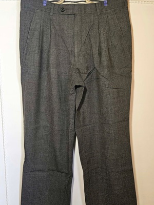 Men's grey suit pants with double pleats, size M