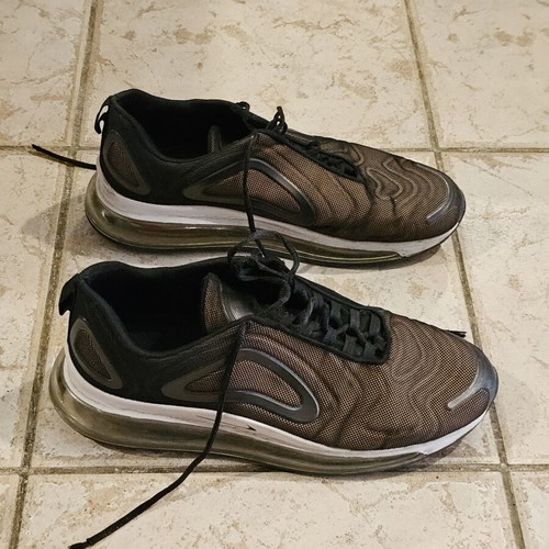 Men's athletic shoes, black and gold, size 45