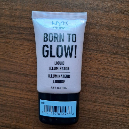Nyx Liquid Illuminator like new Born to Glow LI01 Sunbeam